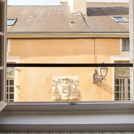 Apartment Charmant Studio Au Pied De La Cathedrale De Poitiers