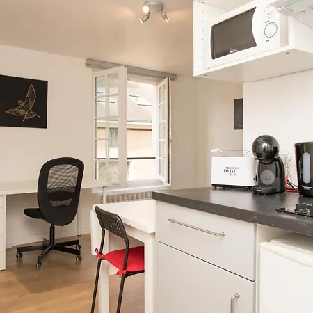 Charmant Studio Au Pied De La Cathedrale De Apartment