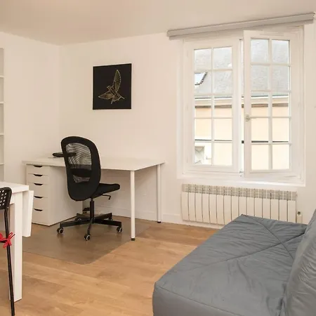 Charmant Studio Au Pied De La Cathedrale De Apartment *