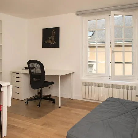 Apartment Charmant Studio Au Pied De La Cathedrale De
